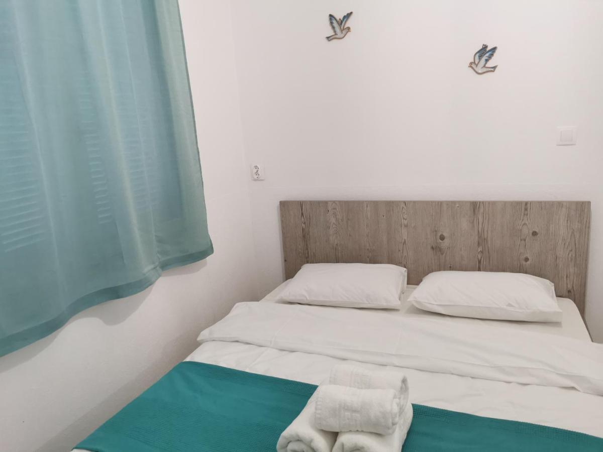 La Familia Apartments Olympiakí Aktí Exteriör bild
