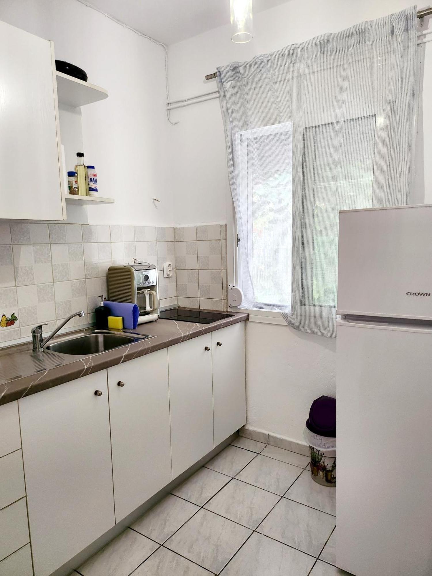 La Familia Apartments Olympiakí Aktí Exteriör bild